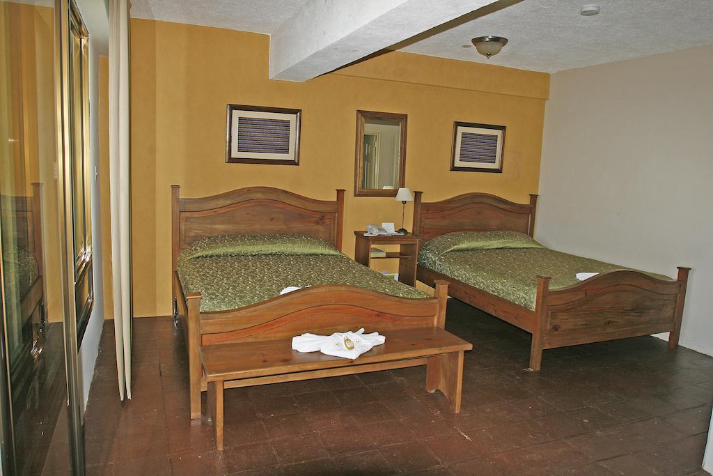 Hotel La Riviera De Atitlan Panajachel Rom bilde